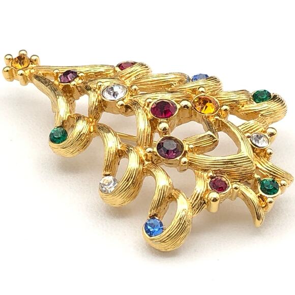 Vintage Monet Brooch Christmas Tree Multicolor Rhinestone Textured Gold Tone Pin - Picture 6 of 9